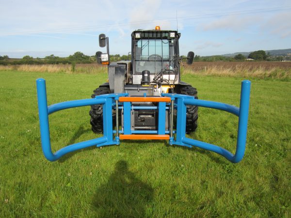 ROUND BALE STACKER