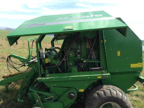 McHale F550 - Chop Baler