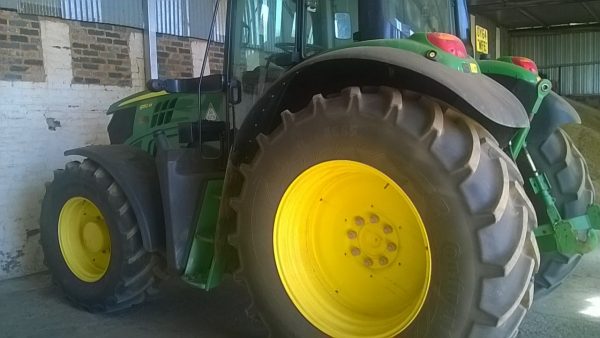 JOHN DEERE 6150M