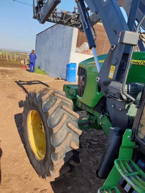 John Deere 5105M - Image 4