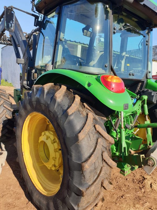 John Deere 5105M - Image 5